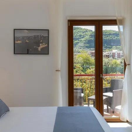 Konukevi Mifra Sorrento